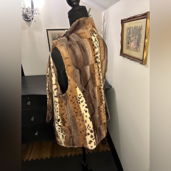 Leopard print faux fur vest - Picture 6 of 13